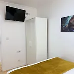 Almirante Reis 4 Andar - Arroios ホームステイ *