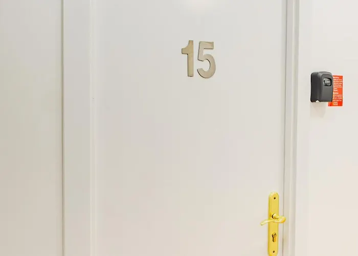 בית אירוח Almirante Reis 4 Andar - Arroios *