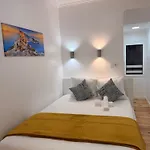 Almirante Reis 4 Andar - Arroios Séjour chez l'habitant Lisboa